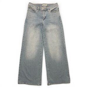 LEVI’S WOMEN’S 318 SHAPING WIDE LEG JEAN SIZE 29 LIGHT WASH 31” INSEAM